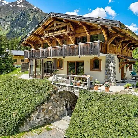 Chalet Alpina 度假居 *